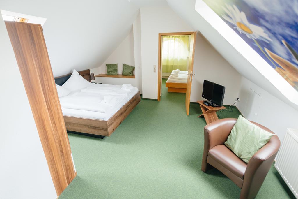Hotel Rhoenhof Hünfeld Zewnętrze zdjęcie