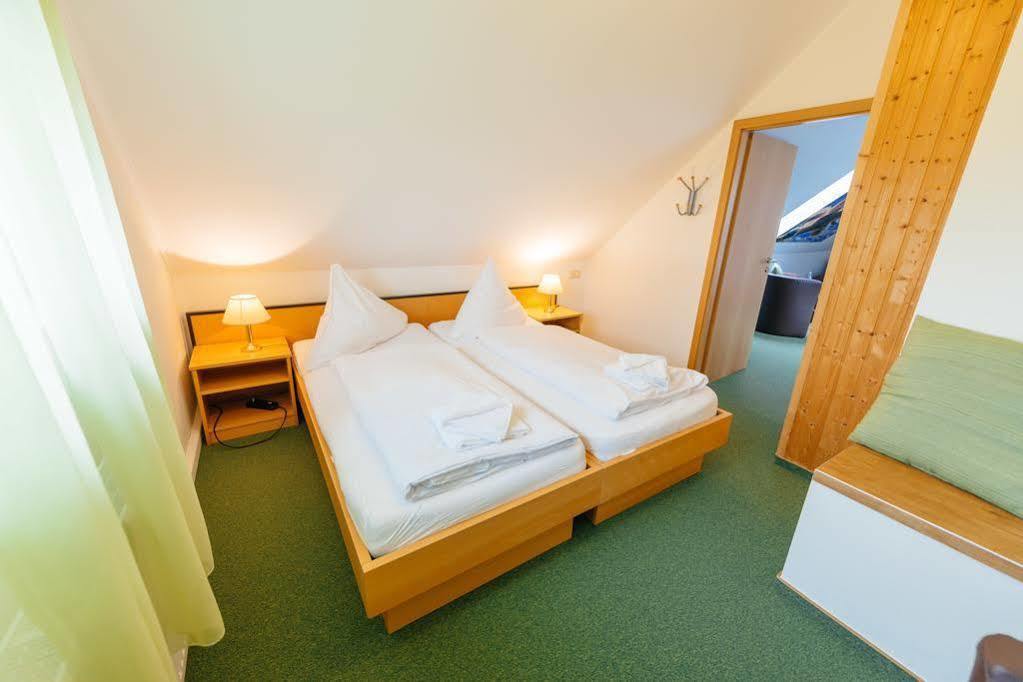 Hotel Rhoenhof Hünfeld Zewnętrze zdjęcie